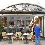 Modern Comforts 2 Bd Flat - Sleeps 5