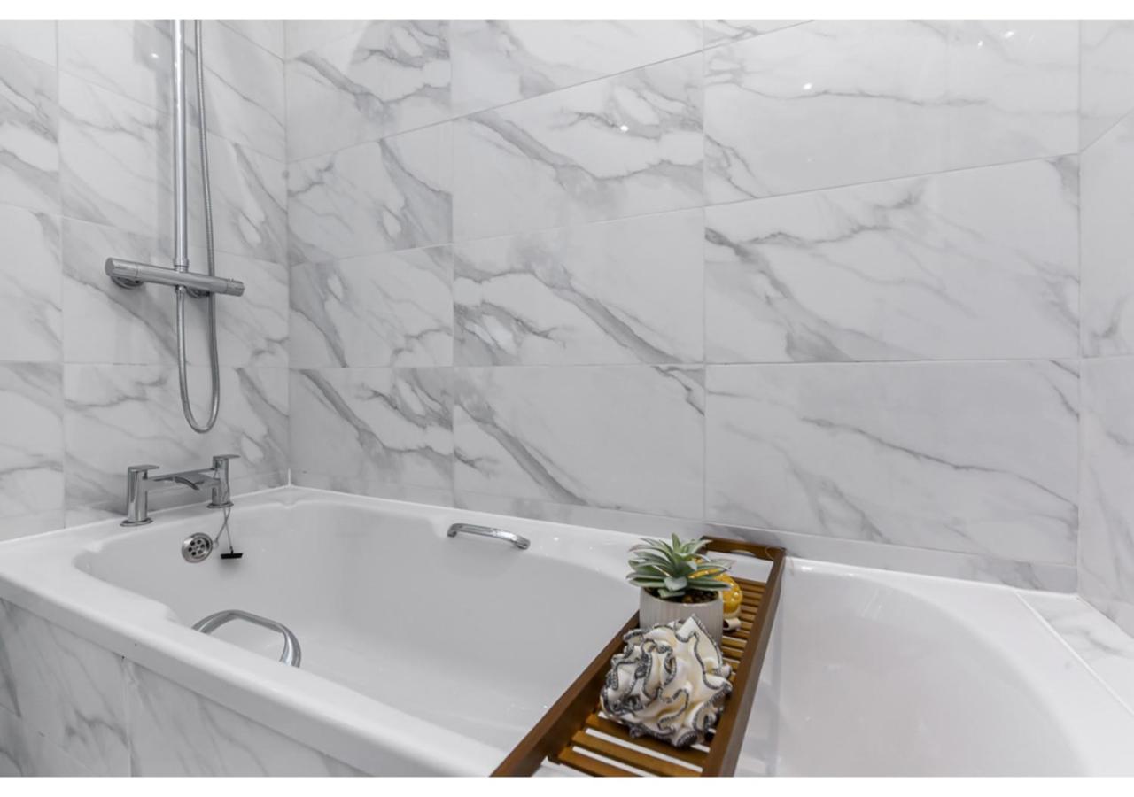 Appartamento Modern Comforts 2 Bd Flat - Sleeps 5