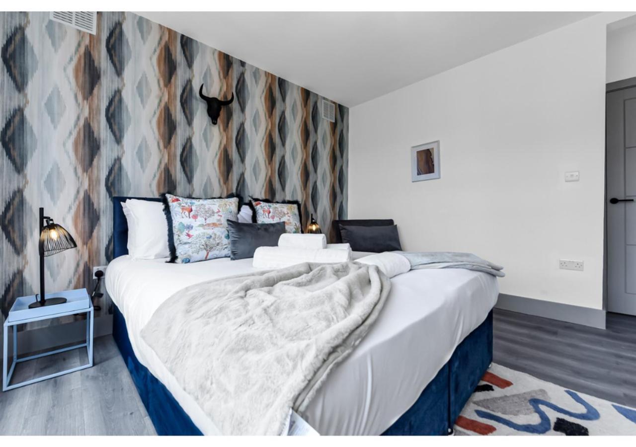 Modern Comforts 2 Bd Flat - Sleeps 5 * Londra