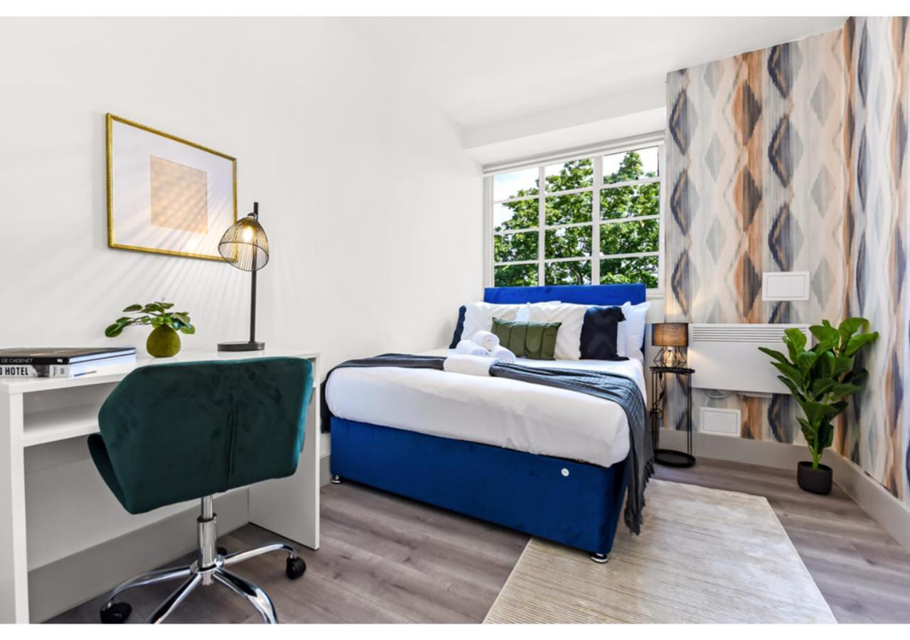Modern Comforts 2 Bd Flat - Sleeps 5