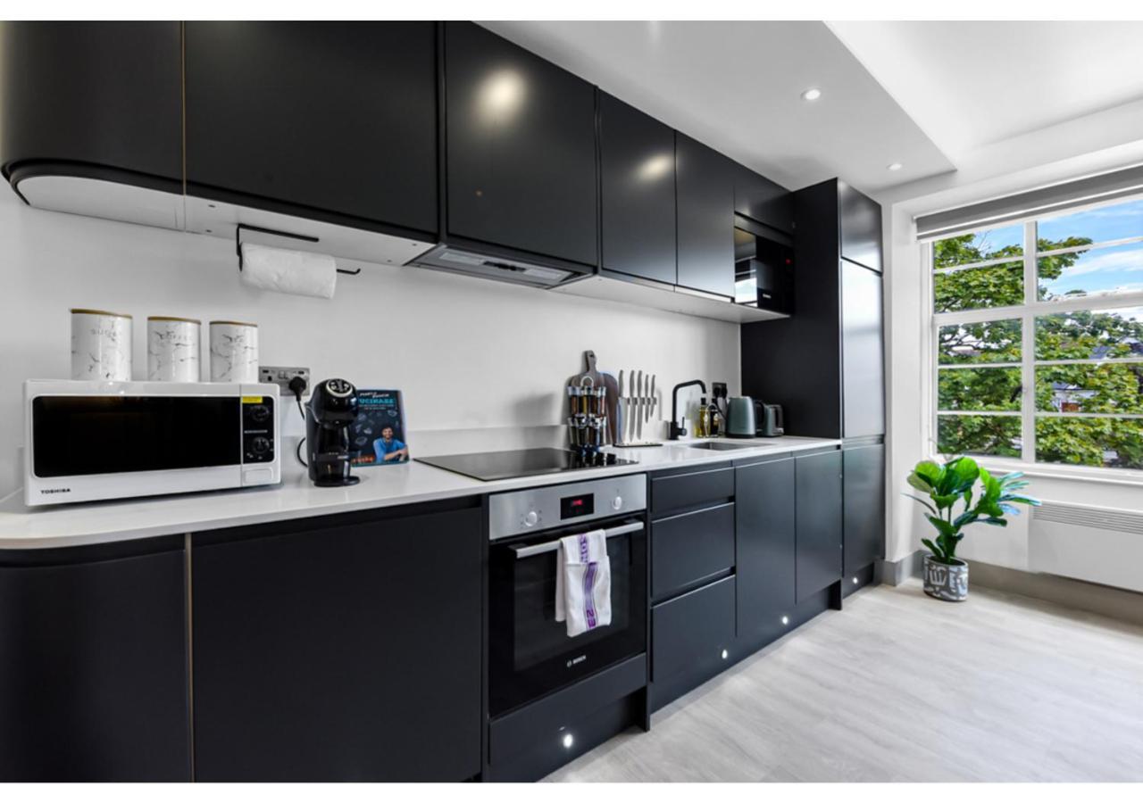 Modern Comforts 2 Bd Flat - Sleeps 5 Londra